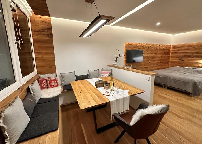 Alpenblick - Klein, Aber Fein Apartman Schladming